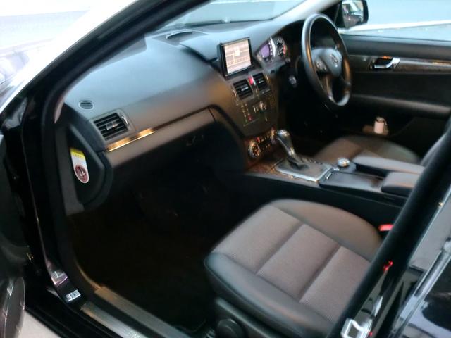 Cクラス C200コンプレッサー アバンギャルド 純正ナビ ステアリングスイッチ Bカメラ HIDライト オートライト クルコン 純正ホイール17インチ フォグランプ リアフォグ ETC 専用ハーフレザー(25枚目)