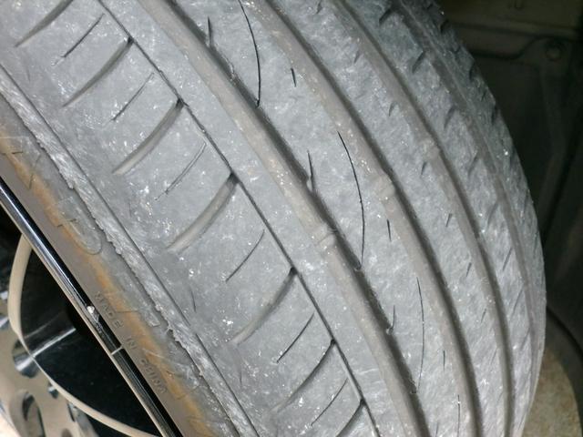 プリウス Ｓツーリングセレクション　モデリスタフルエアロ　１９インチＡＷ　ストラーダ９インチナビ（43枚目）