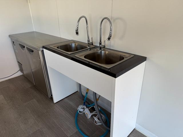 エルフバン  キッチンカー ケータリングカー 移動販売車(9枚目)