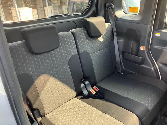 ナビテレビ　バックカメラ　ＥＴＣ　スマートキー　プッシュスタート　セキュリティー　両側パワースライドドア　アイドリングストップ　純正アルミホイール