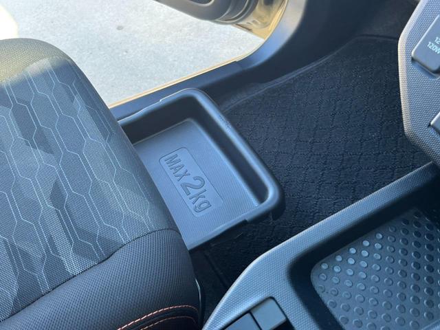 タフト Ｇ　禁煙車　フルセグＴＶ　ナビ　ＥＴＣ　バックカメラ　衝突軽減装置　シートヒーター　フォグランプ　Ｂｌｕｅｔｏｏｔｈ　ガラスルーフ　障害物センサー　純正アルミホイール　ＬＥＤ（49枚目）