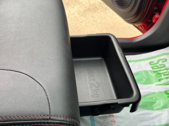 キャスト スポーツＳＡＩＩ　ナビ　フルセグＴＶ　ターボ　禁煙車　バックカメラ　ＥＴＣ　ＭＯＭＯステアリング　衝突軽減装置　Ｂｌｕｅｔｏｏｔｈ　シートヒーター　ハーフレザーシート　ＬＥＤ　ツートン（39枚目）