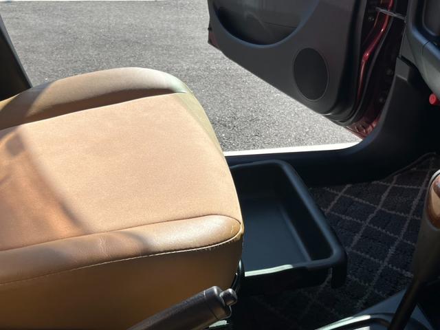 ミラジーノ プレミアムＸ　ナビ　フルセグＴＶ　禁煙車　ウッド調パネル　ＭＯＭＯステアリング　Ｂｌｕｅｔｏｏｔｈ　フォグランプ　純正アルミホイール（37枚目）