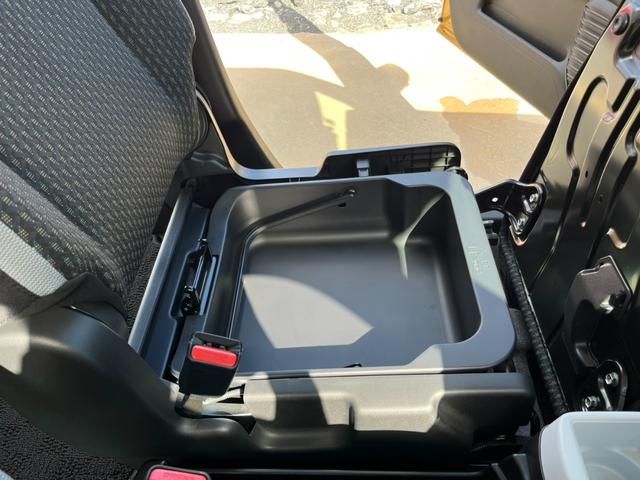 ハスラー ハイブリッドＸ　純正ナビ　全方位カメラ　禁煙車　フルセグＴＶ　ＥＴＣ　衝突軽減装置　シートヒーター　Ｂｌｕｅｔｏｏｔｈ　ツートン　ＬＥＤ　ステアリングスイッチ　障害物センサー　純正アルミホイール（42枚目）