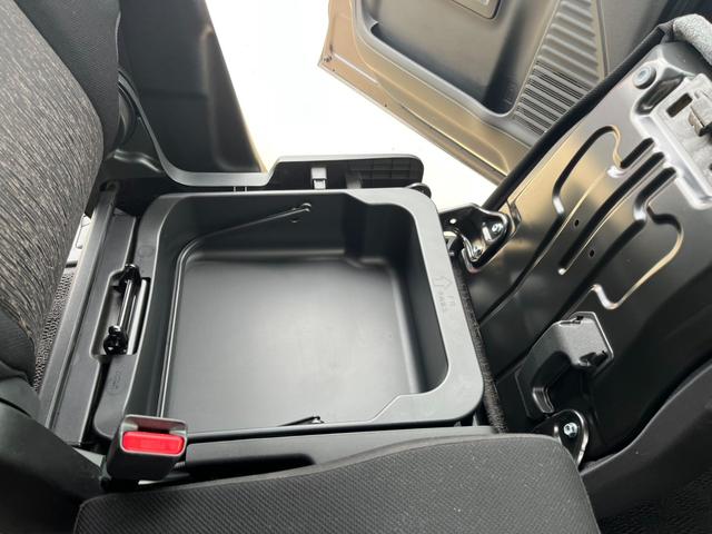 スペーシアカスタム ハイブリッドＧＳ　ナビ　フルセグＴＶ　禁煙車　電動スライドドア　バックカメラ　Ｂｌｕｅｔｏｏｔｈ　シートヒーター　ＬＥＤ　純正アルミホイール　フォグランプ（39枚目）