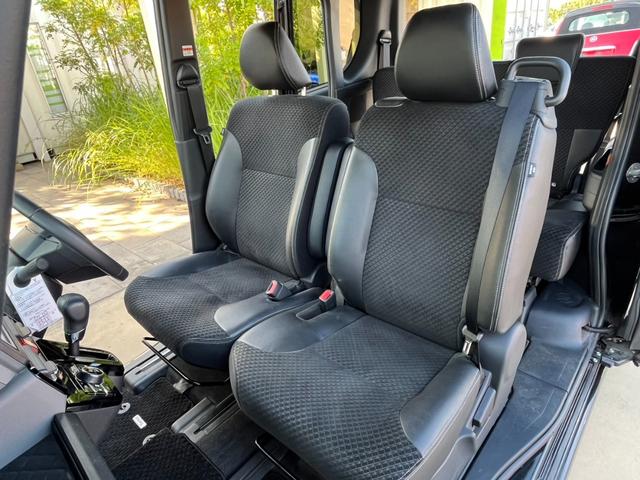 タント カスタムＲＳセレクション　純正ナビ　全方位モニター　禁煙車　ターボ　両側電動スライドドア　衝突軽減装置　ＥＴＣ　ドライブレコーダー　シートヒーター　障害物センサー　Ｂｌｕｅｔｏｏｔｈ（8枚目）