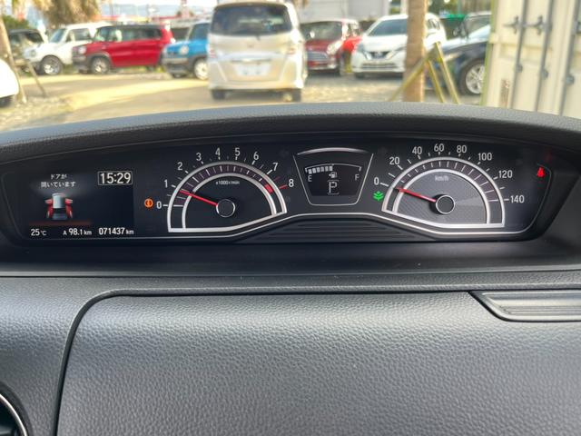 N-BOXカスタム G・Lホンダセンシング 純正8インチナビ 禁煙車 電動スライドドア フルセグTV バックカメラ ドライブレコーダー前後 ETC 衝突軽減装置 障害物センサー 純正アルミホイール LED(30枚目)