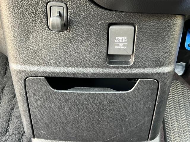 N-BOXカスタム G・Lホンダセンシング 純正8インチナビ 禁煙車 電動スライドドア フルセグTV バックカメラ ドライブレコーダー前後 ETC 衝突軽減装置 障害物センサー 純正アルミホイール LED(44枚目)