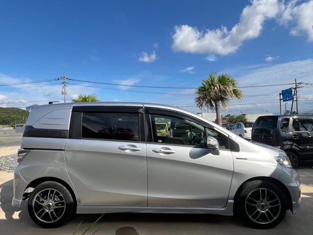 HONDA FREED SPIKE HYBRID JUST SELECTION