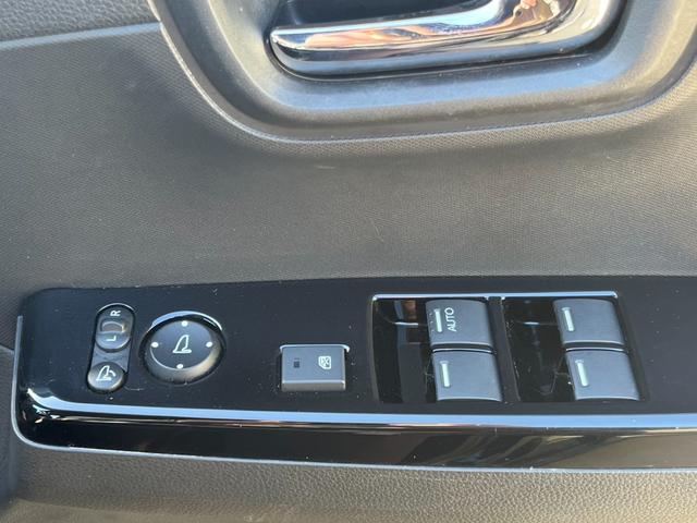 Ｎ－ＯＮＥ プレミアム　純正ナビ　禁煙車　フルセグＴＶ　バックカメラ　ドライブレコーダー前後　シートヒーター　衝突軽減装置　テレビキット　ＬＥＤ　ステアリングスイッチ　Ｂｌｕｅｔｏｏｔｈ（43枚目）