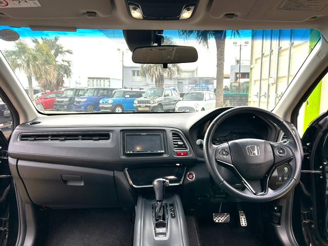 ヴェゼル S ナビ フルセグTV 禁煙車 バックカメラ ETC ルーフレール Bluetooth シートヒーター 純正アルミホイール LED ステアリングスイッチ(5枚目)