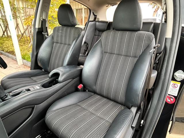 ヴェゼル S ナビ フルセグTV 禁煙車 バックカメラ ETC ルーフレール Bluetooth シートヒーター 純正アルミホイール LED ステアリングスイッチ(7枚目)