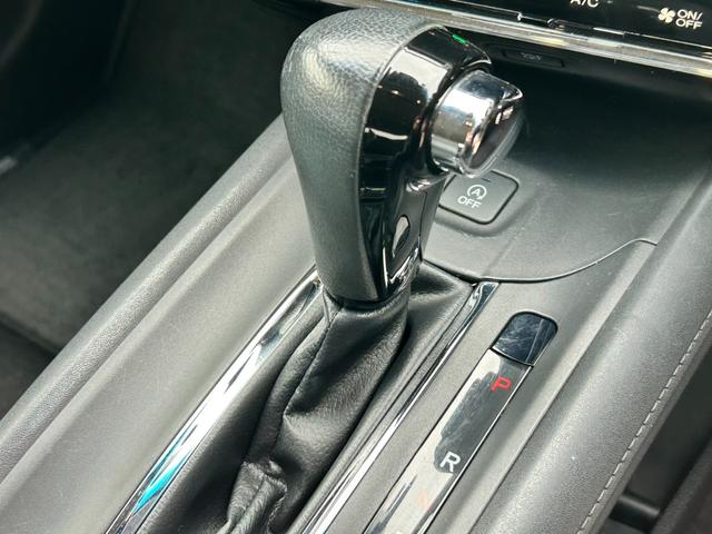 ヴェゼル S ナビ フルセグTV 禁煙車 バックカメラ ETC ルーフレール Bluetooth シートヒーター 純正アルミホイール LED ステアリングスイッチ(22枚目)