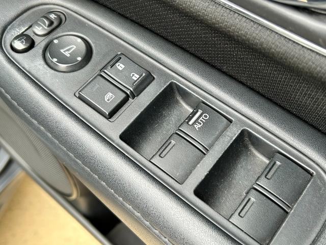 ヴェゼル S ナビ フルセグTV 禁煙車 バックカメラ ETC ルーフレール Bluetooth シートヒーター 純正アルミホイール LED ステアリングスイッチ(35枚目)