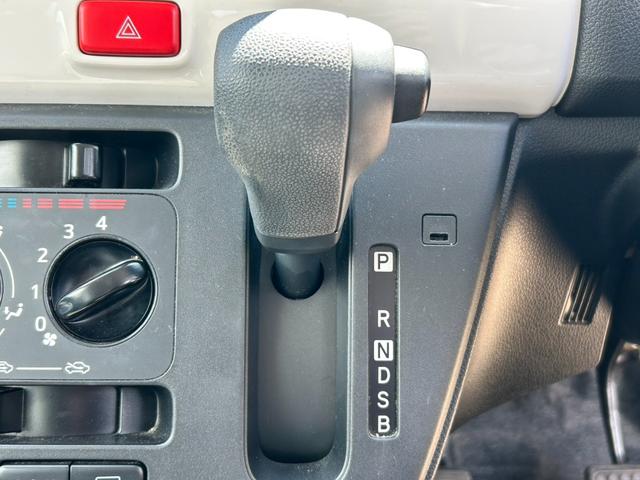 �̔��S�����O�o���Ă��鎖��ڋq���Ă��鎖�����X����܂��̂ŁA�����X�̍ۂɂ͎��O�ɂ��A���𒸂��܂������Ϗ�����܂��B�d�b�������́A�I�����C���\�񂩂炨�\���݂��������B