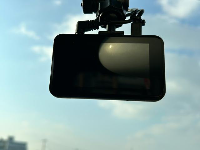 �̔��S�����O�o���Ă��鎖��ڋq���Ă��鎖�����X����܂��̂ŁA�����X�̍ۂɂ͎��O�ɂ��A���𒸂��܂������Ϗ�����܂��B