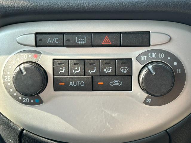 �̔��S�����O�o���Ă��鎖��ڋq���Ă��鎖�����X����܂��̂ŁA�����X�̍ۂɂ͎��O�ɂ��A���𒸂��܂������Ϗ�����܂��B