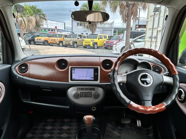 Ｘリミテッド　禁煙車　ＴＶ　ナビ　ＣＤ　ＤＶＤ　ＵＳＢ　ＥＴＣ　ＭＯＭＯステアリング　電格ミラー　ディスチャージドランプ　１４インチアルミホイール　ウッドパネル（画像6）