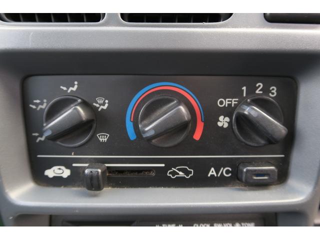 アクティトラック ＳＤＸ　エアコン　パワーステアリング　エアバッグ　ラジオ　作業灯　三方開　荷台マット　荷台ガード（19枚目）