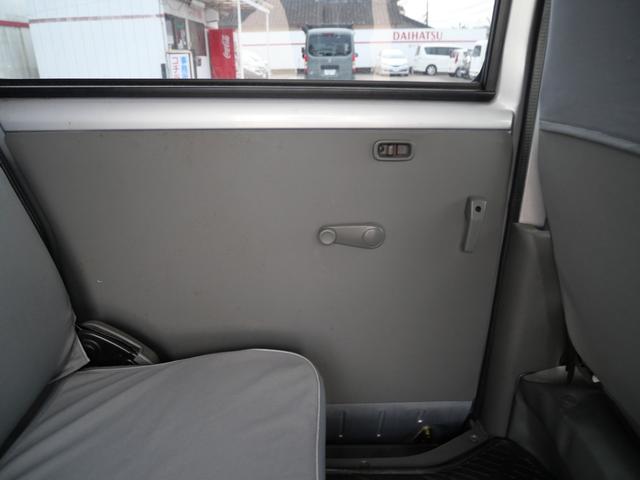 ミニキャブバン 　エアコン　パワーステアリング　ラジオ　リアスモーク　記録簿（15枚目）