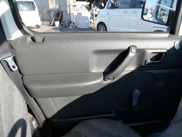 キャリイトラック KCエアコン・パワステ セレクト4WD車 エアコン パワーステアリング ラジオ 三方開 荷台ガード ライトレベル調節(18枚目)