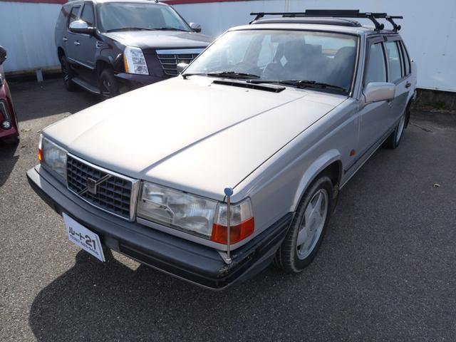 ９４０ ＧＬＥ　サンルーフ　キーレスエントリー　ＥＴＣ　パワーシート　純正１６インチアルミホイール　パワーウインドウ　パワーステアリング（2枚目）