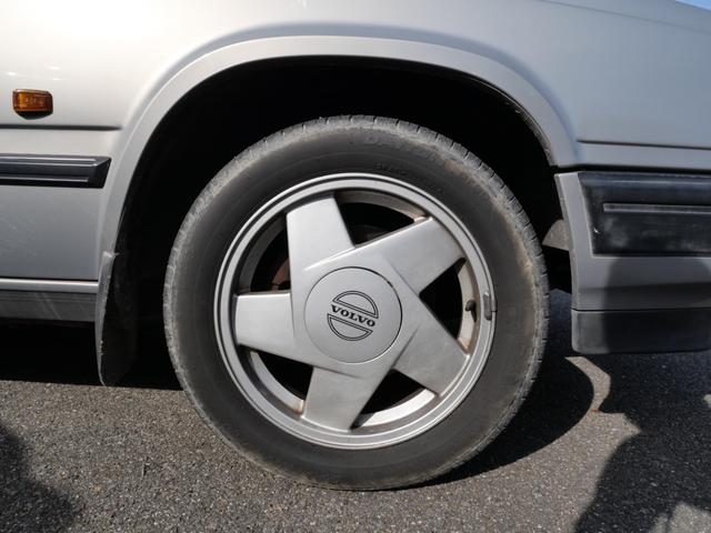 ９４０ ＧＬＥ　サンルーフ　キーレスエントリー　ＥＴＣ　パワーシート　純正１６インチアルミホイール　パワーウインドウ　パワーステアリング（10枚目）