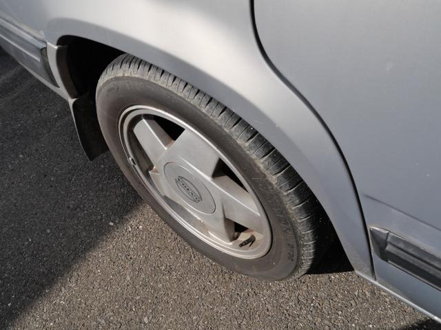 ９４０ ＧＬＥ　サンルーフ　キーレスエントリー　ＥＴＣ　パワーシート　純正１６インチアルミホイール　パワーウインドウ　パワーステアリング（12枚目）