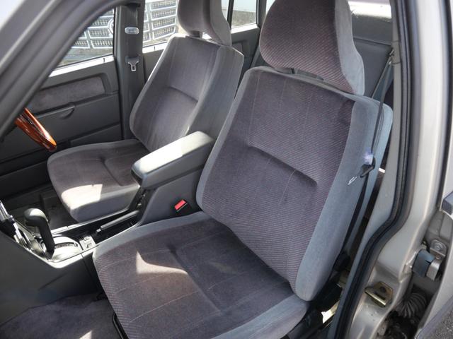 ９４０ ＧＬＥ　サンルーフ　キーレスエントリー　ＥＴＣ　パワーシート　純正１６インチアルミホイール　パワーウインドウ　パワーステアリング（17枚目）