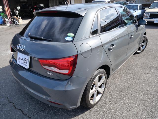 Ａ１ １．０ＴＦＳＩ　スマートキー　プッシュスタート　ナビ　ＴＶ　ドライブレコーダー　ＥＴＣ　オートエアコン　パーキングセンサー　パワーステアリング（9枚目）