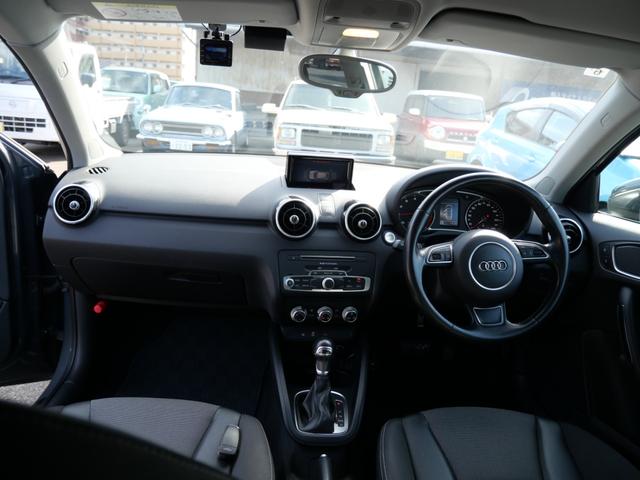 Ａ１ １．０ＴＦＳＩ　スマートキー　プッシュスタート　ナビ　ＴＶ　ドライブレコーダー　ＥＴＣ　オートエアコン　パーキングセンサー　パワーステアリング（10枚目）