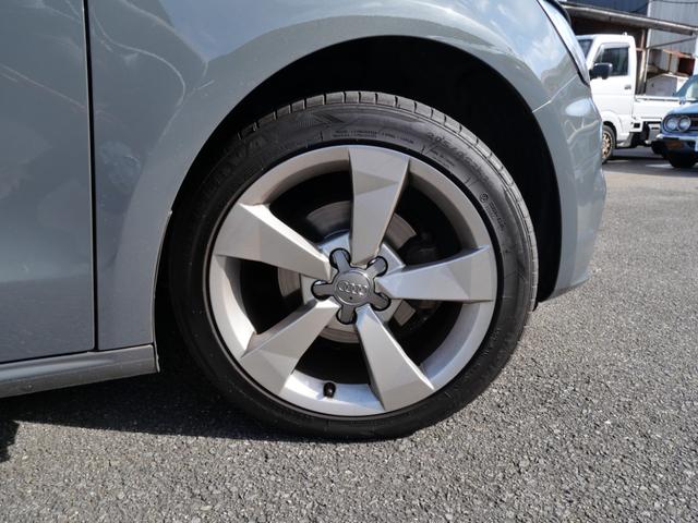 Ａ１ １．０ＴＦＳＩ　スマートキー　プッシュスタート　ナビ　ＴＶ　ドライブレコーダー　ＥＴＣ　オートエアコン　パーキングセンサー　パワーステアリング（11枚目）