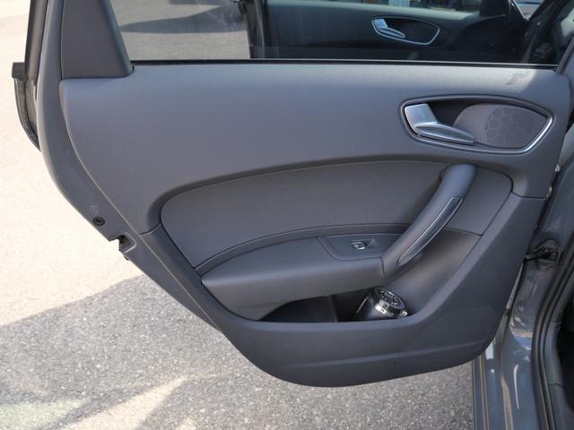 Ａ１ １．０ＴＦＳＩ　スマートキー　プッシュスタート　ナビ　ＴＶ　ドライブレコーダー　ＥＴＣ　オートエアコン　パーキングセンサー　パワーステアリング（17枚目）