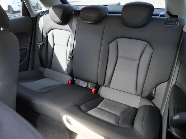 Ａ１ １．０ＴＦＳＩ　スマートキー　プッシュスタート　ナビ　ＴＶ　ドライブレコーダー　ＥＴＣ　オートエアコン　パーキングセンサー　パワーステアリング（20枚目）