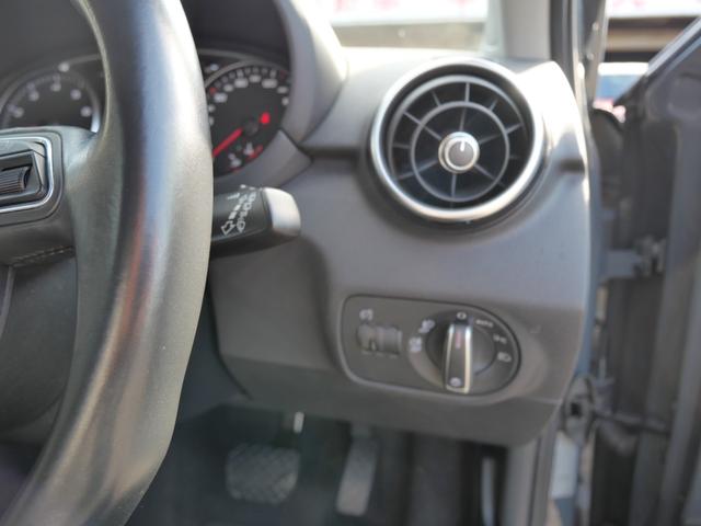 Ａ１ １．０ＴＦＳＩ　スマートキー　プッシュスタート　ナビ　ＴＶ　ドライブレコーダー　ＥＴＣ　オートエアコン　パーキングセンサー　パワーステアリング（27枚目）