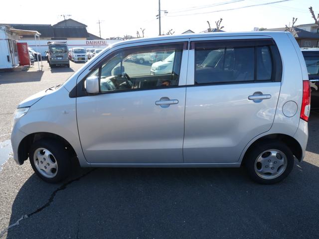 ワゴンＲ ＦＸ　ＣＤ　キーレスエントリー　電動格納ミラー　ライトレベル調節　ベンチシート　プライバシーガラス　セキュリティ　パワーウィンドウ（6枚目）