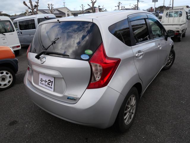 ノート Ｘ　ＤＩＧ－Ｓ　インテリジェントキー　プッシュスタート　ナビ　フルセグ　ミラー内蔵アラウンドビューモニター　電動格納ミラー　ＥＴＣ　パワーウィンドウ（9枚目）