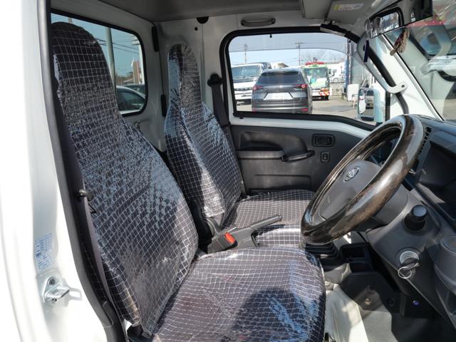 ハイゼットトラック ジャンボ CD キーレスエントリー エアコン パワーステアリング パワーウィンドウ Wエアバッグ シートカバー 三方開 荷台ガード 荷台マット 作業灯(27枚目)