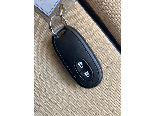 X CD スマートキー 電動格納ミラー ベンチシート CVT アルミホイール 盗難防止システム 衝突安全ボディ ABS エアコン パワーステアリング(9枚目)