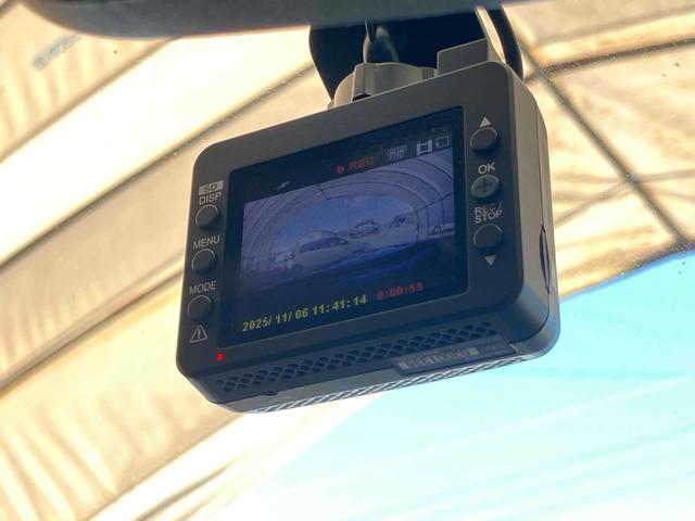 ドライブレコーダーもついています！もし事故を起こしてしまったら。そんな時に心強い味方になるのが、運転の記録を映像と音で記録するドライブレコーダーです。