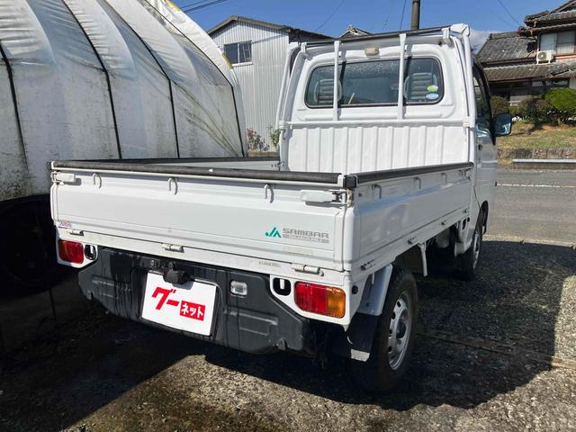 サンバートラック 4WD MT エアコン 運転席エアバッグ CD(6枚目)