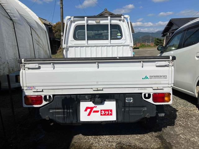 サンバートラック 4WD MT エアコン 運転席エアバッグ CD(8枚目)