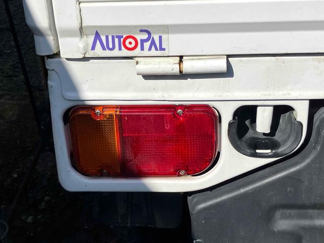 サンバートラック 4WD MT エアコン 運転席エアバッグ CD(15枚目)