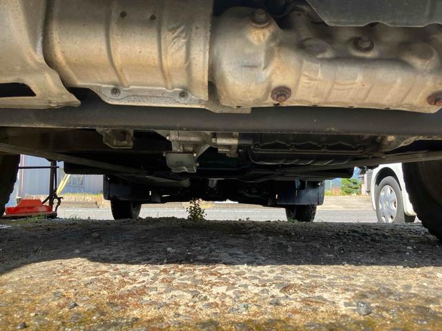 サンバートラック 4WD MT エアコン 運転席エアバッグ CD(16枚目)