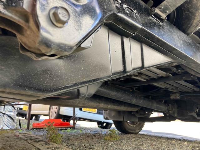 サンバートラック 4WD MT エアコン 運転席エアバッグ CD(17枚目)