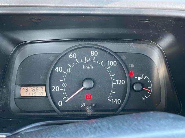 サンバートラック 4WD MT エアコン 運転席エアバッグ CD(37枚目)