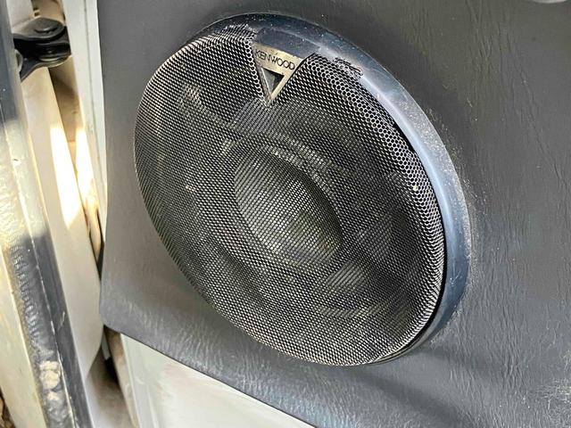 サンバートラック 4WD MT エアコン 運転席エアバッグ CD(40枚目)