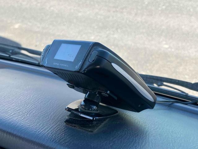 サンバートラック 4WD MT エアコン 運転席エアバッグ CD(43枚目)