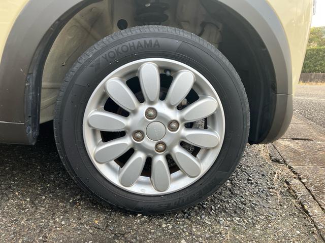 アルトラパン Ｆリミテッド　ＥＴＣ　メモリーナビ　ＨＩＤ　シートヒーター　盗難防止システム　安全衝突ボディ　衝突被害軽減システム　キーレスエントリー　スマートキー　アイドリングストップ（44枚目）