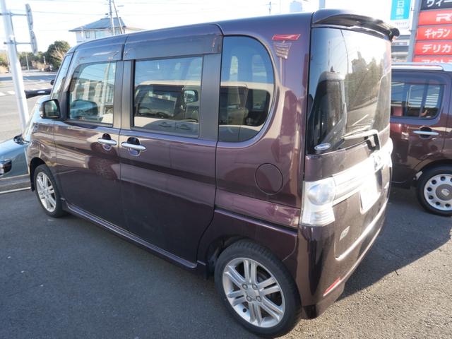 タント カスタムＲＳ　スマートキー　ナビ　フルセグ　バックモニター　ＥＴＣ　左側電動スライドドア　ルームイルミネーション　パワーウィンドウ　パワーステアリング（4枚目）